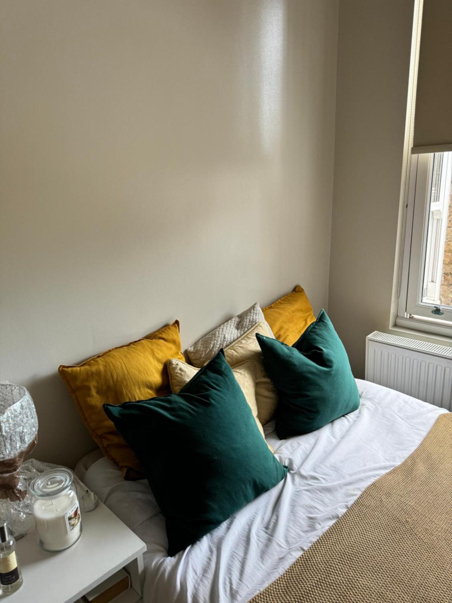 Stronsa B Apartment
